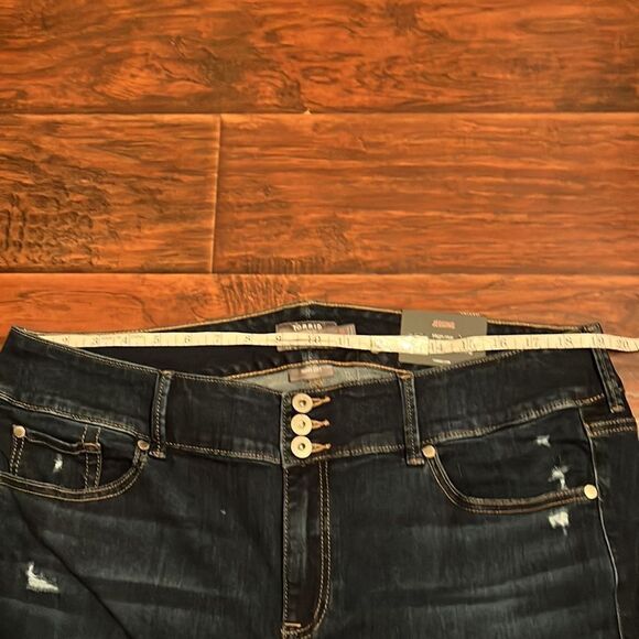 Torrid High Rise Super Soft Distressed Ripped Jeggings - Picture 8 of 16